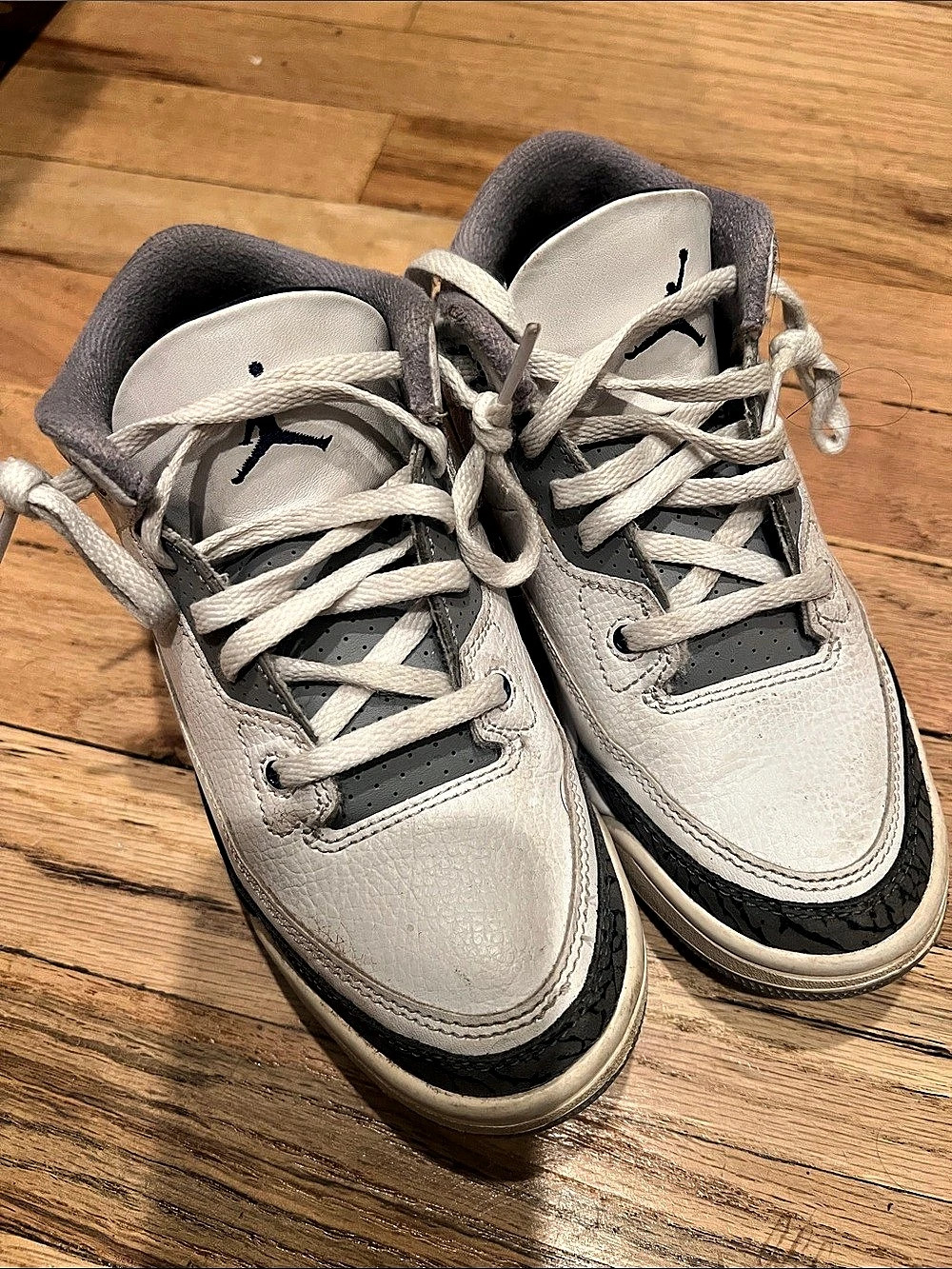Kids Jordan Air Jordan 3 Retro Midnight Navy Sneakers White & Black